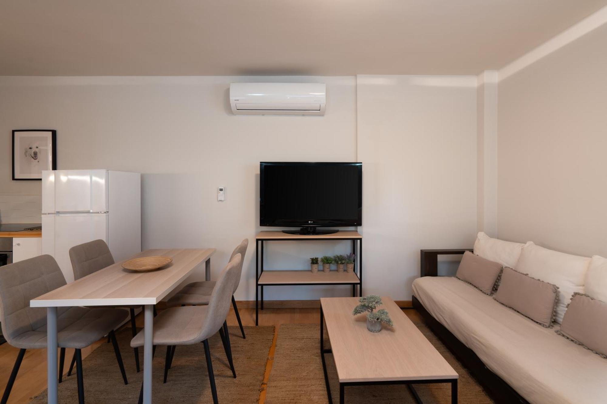 Bright, Cosy Studio Close To Glyfada Beach & Center Афины Экстерьер фото